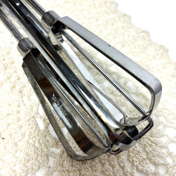 Vintage Rotary Hand Mixer Kitchen Utensil Whisk Manual Crank - Picture 7 of 10